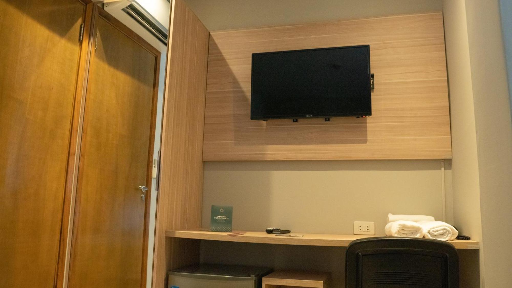 Mako'S Hotel เอนการ์นาซิออน ภายนอก รูปภาพ